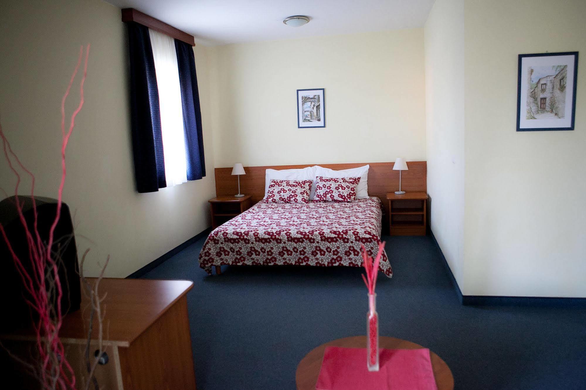 Hotel Arcus Residence Медулин Экстерьер фото
